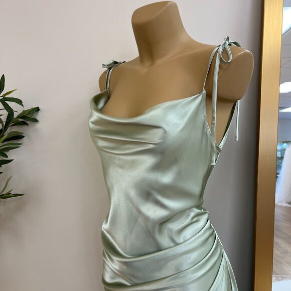 Lola Dress | Sage BD103 - Picture 2 of 3